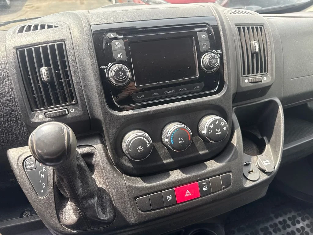 Used 2016 White Ram High Roof image 23