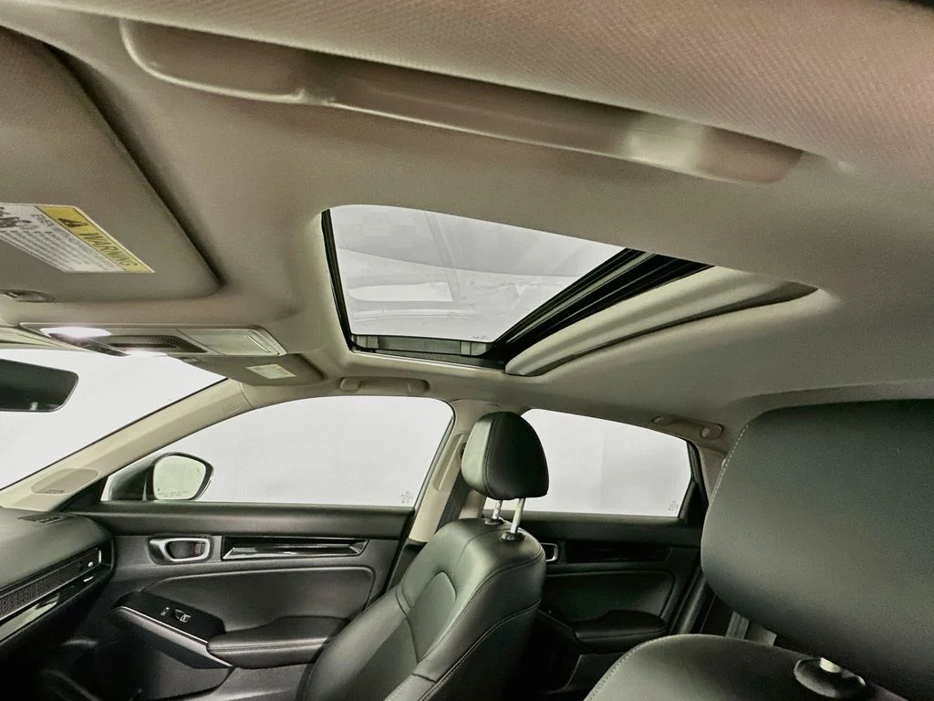Used 2024 Morning Mist Metallic Honda Touring image 24