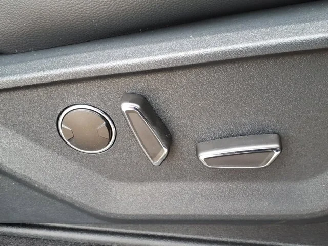New 2026 Argon Blue Metallic Ford Lariat image 32