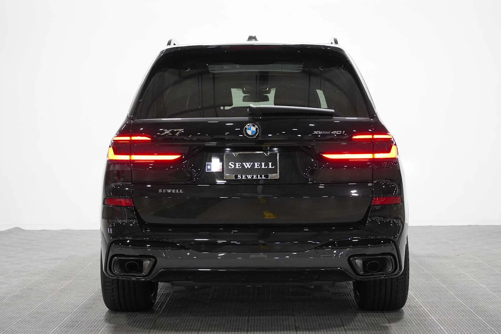 New 2027 Black Sapphire Metallic BMW xDrive40i image 5
