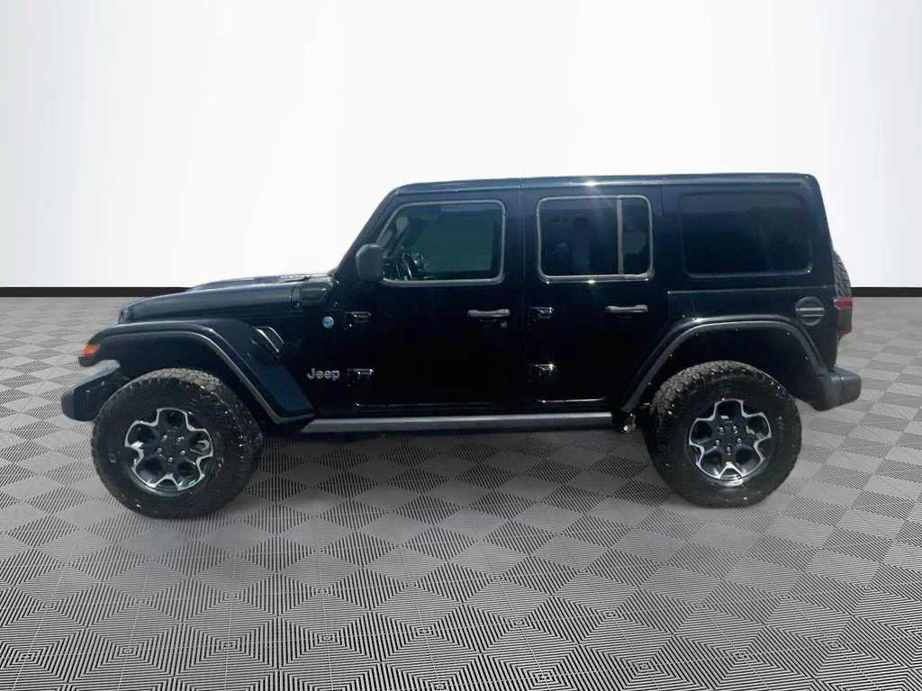 Used 2022 Black Jeep Unlimited Rubicon 4xe image 9