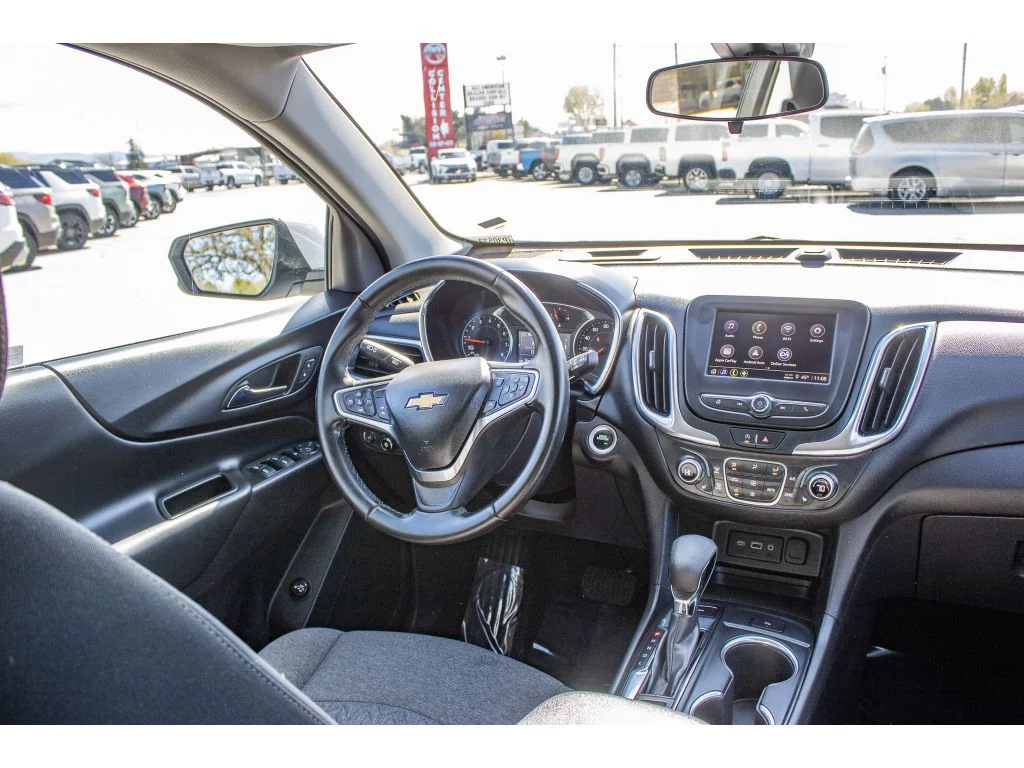 Used 2024 Summit White Chevrolet LT image 20