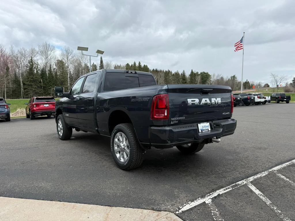 2026 RAM 3500 Laramie - Photo 6