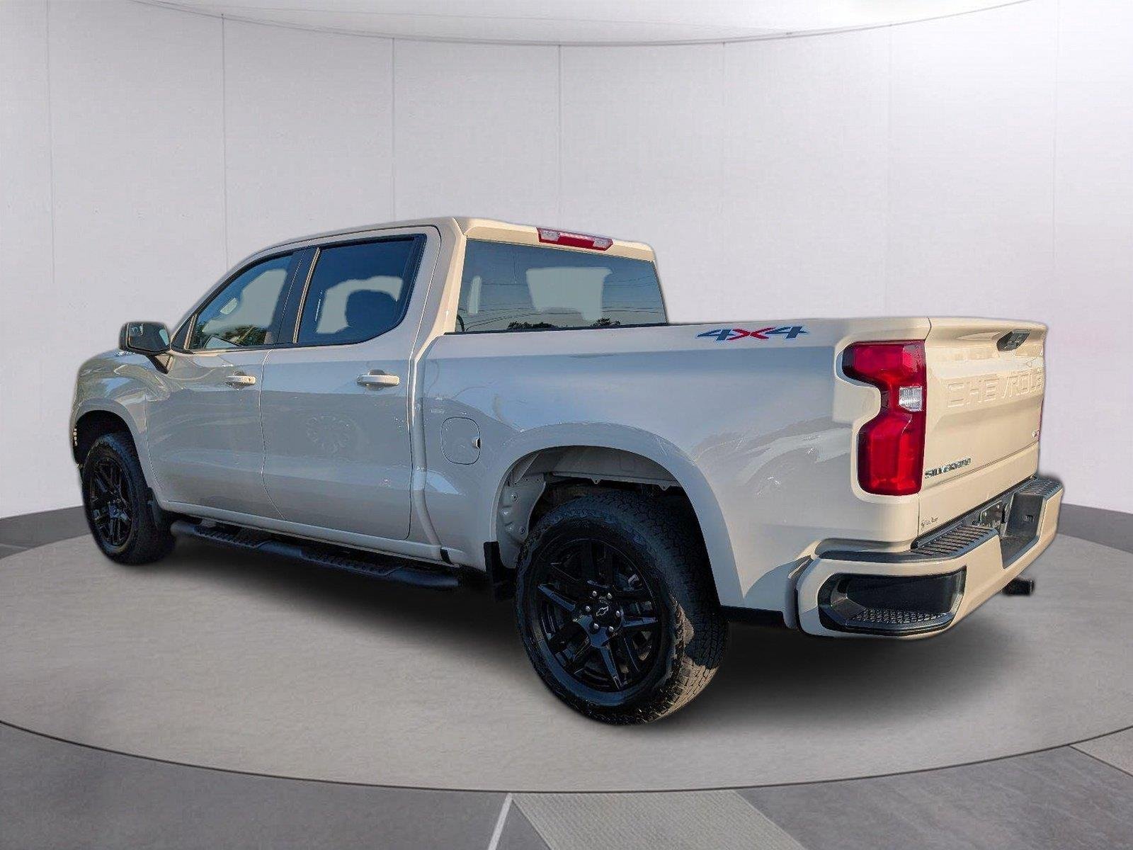 Used 2026 White Sands Chevrolet RST image 5