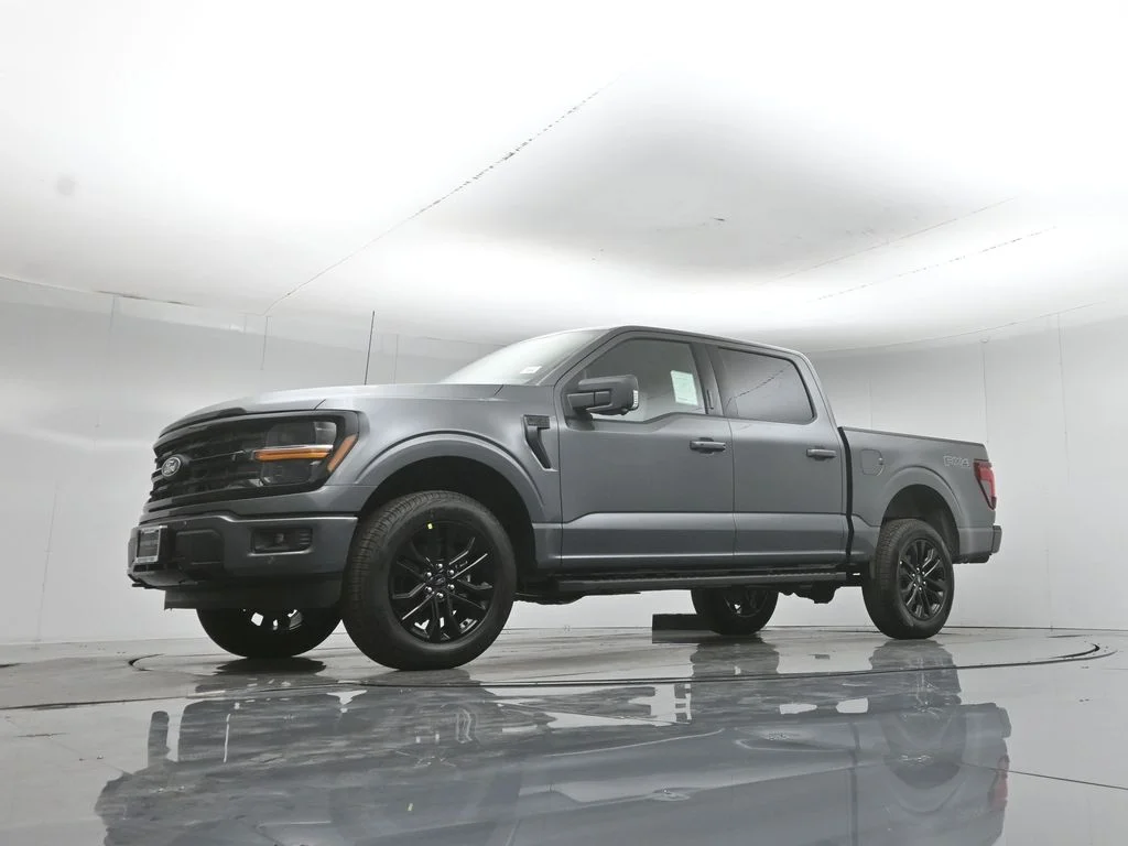 New 2026 Carbonized Gray Metallic Ford XLT image 45