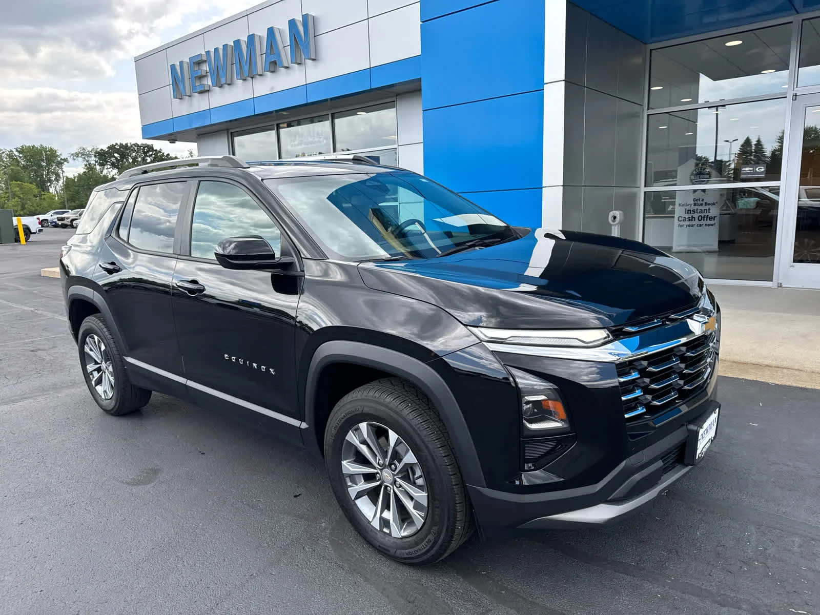 Used 2025 Mosaic Black Metallic Chevrolet LT image 1