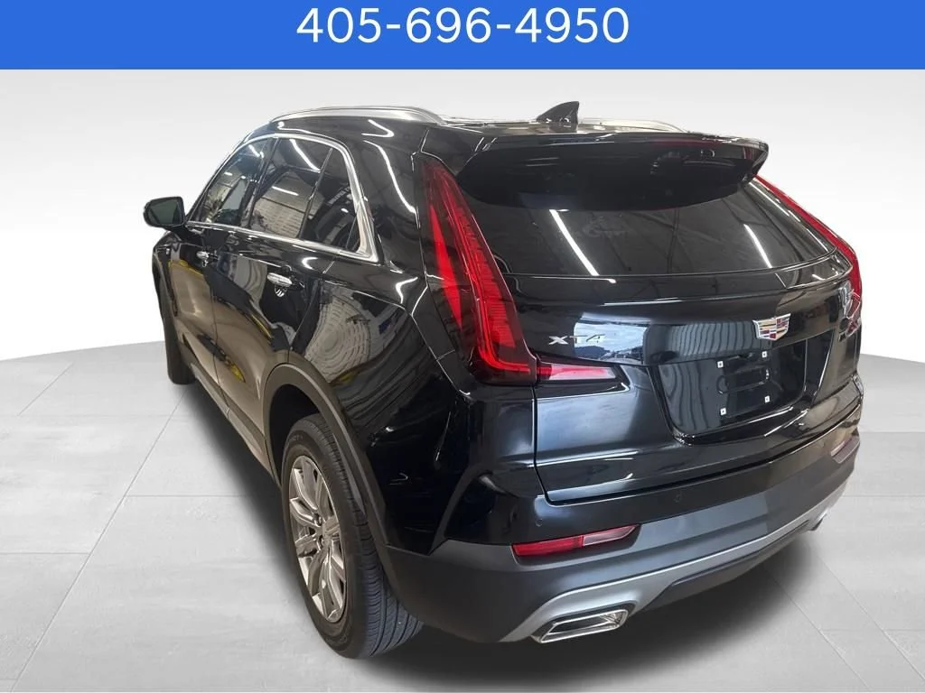 Pre-Owned 2023 Cadillac XT4 FWD Premium Luxury