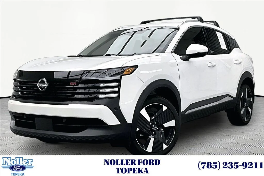 2025 Nissan Kicks 2.0 SR's photo