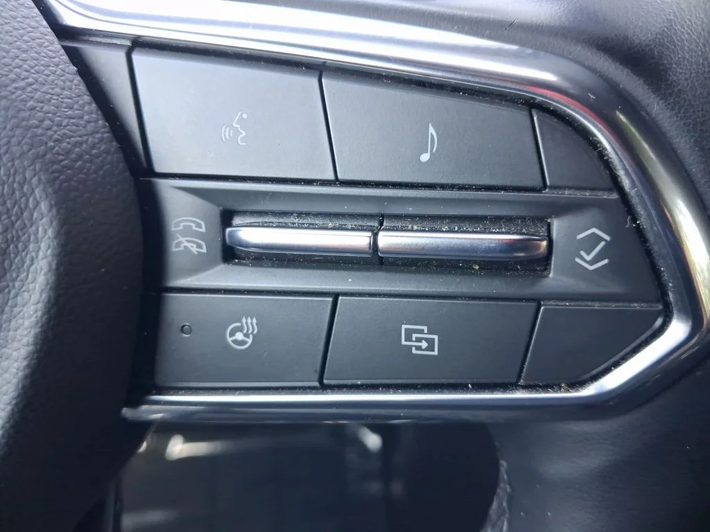 Used 2025 Mosaic Black Metallic Chevrolet LT image 12