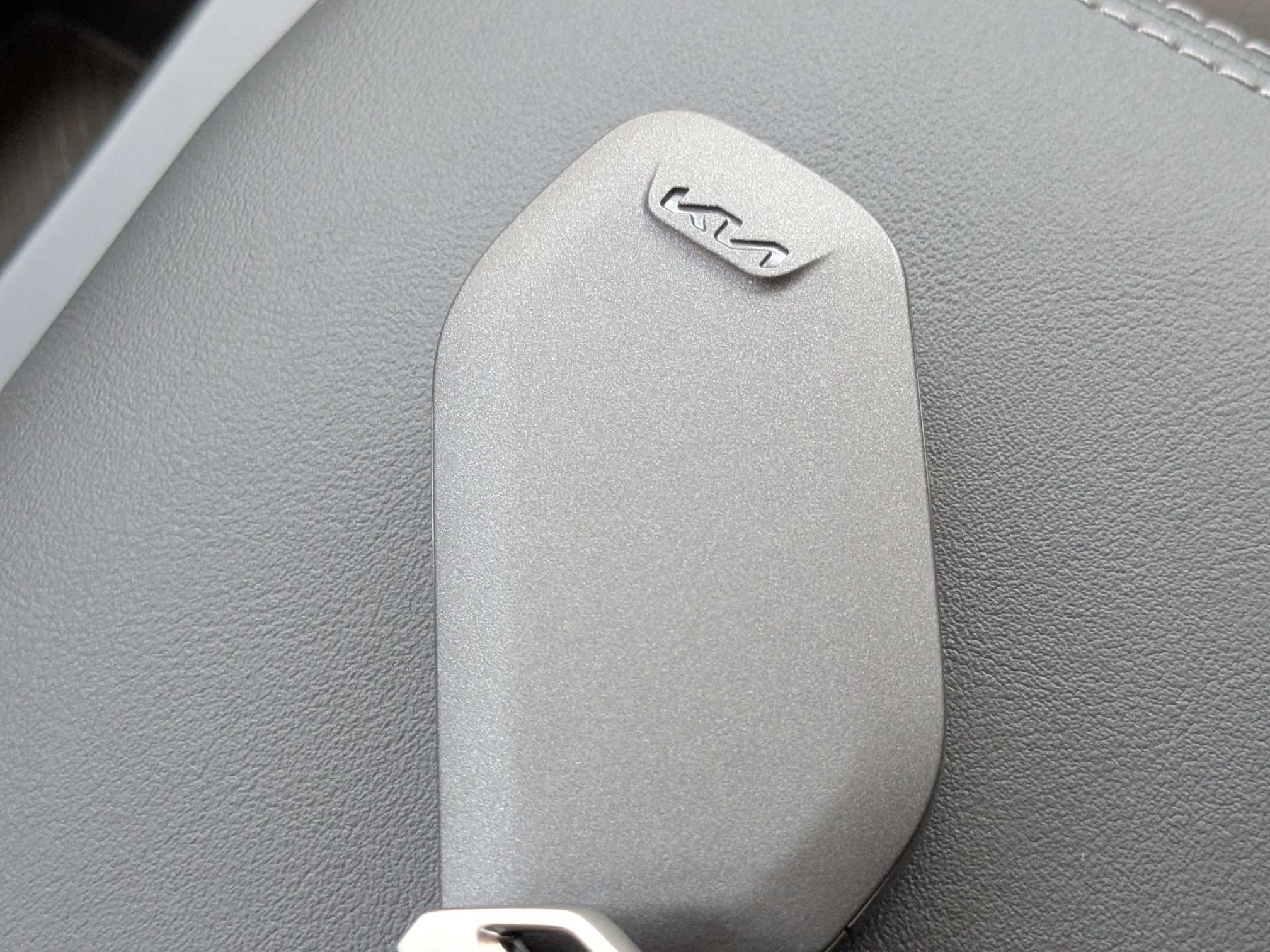New 2026 Glacial White Kia S image 37