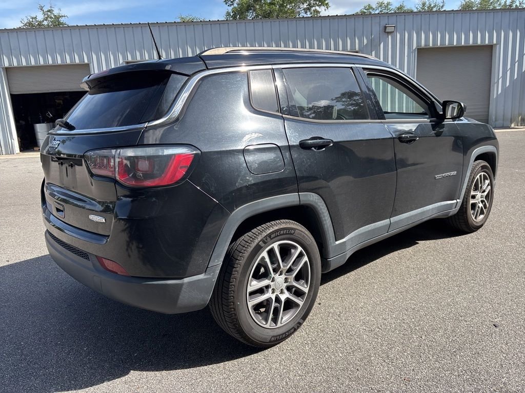 Used 2019 Black Jeep Latitude image 21