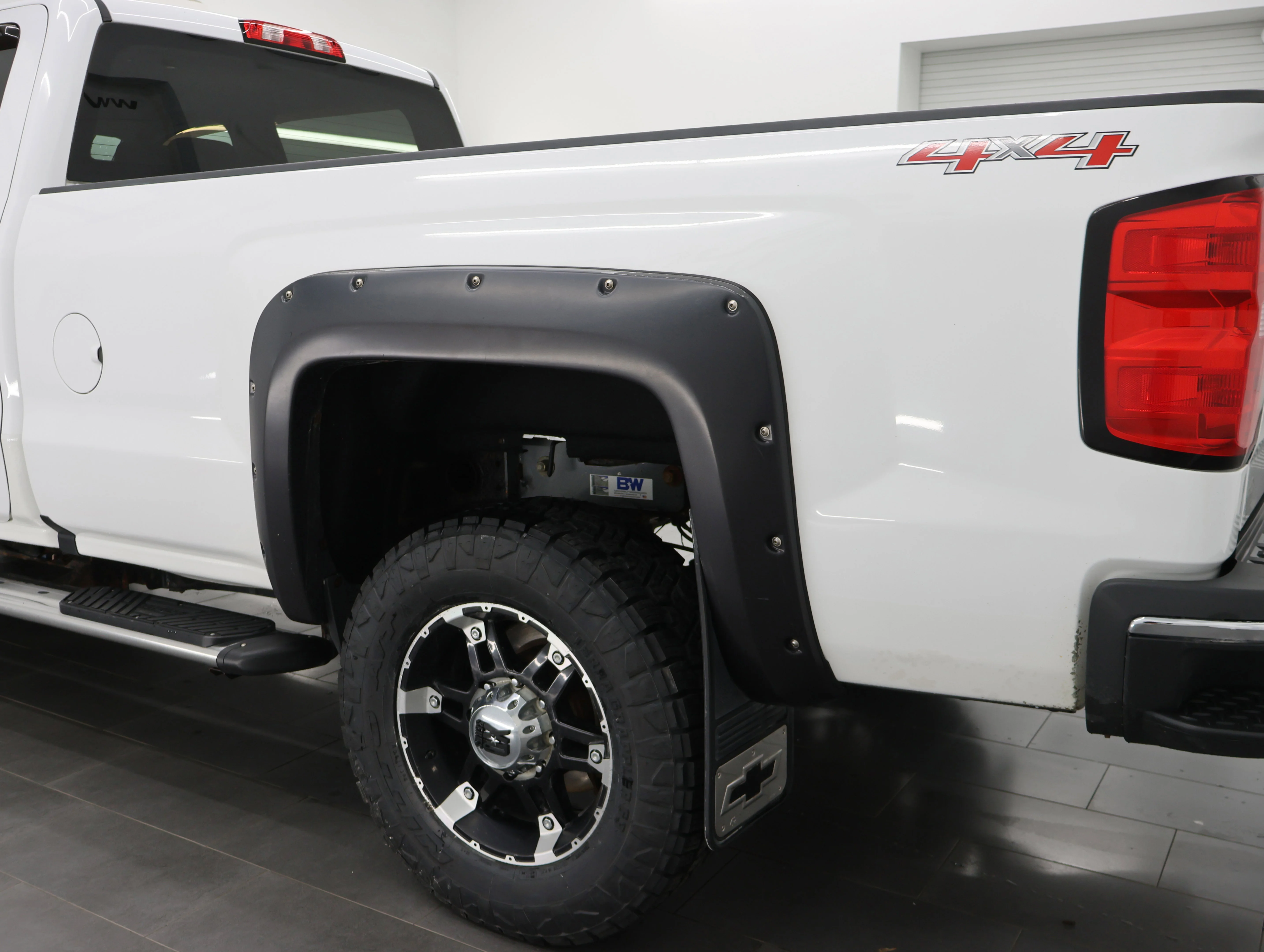 Used 2015 Summit White Chevrolet LT image 27