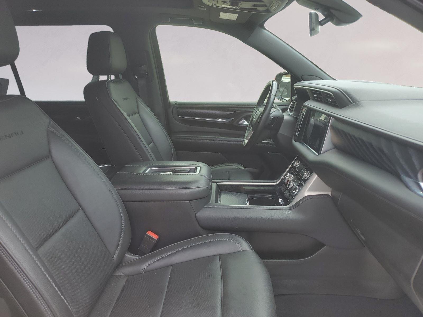 2022 GMC Yukon XL Denali - Photo 15