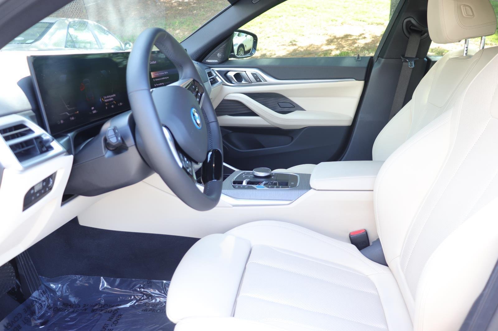 Used 2025 Black Sapphire Metallic BMW eDrive40 image 13