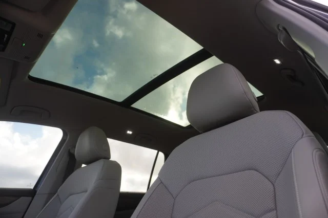 New 2026 Pure Gray Volkswagen 2.0T SE w/Technology image 34