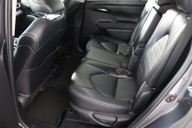 2022 Toyota Highlander XLE - Photo 20