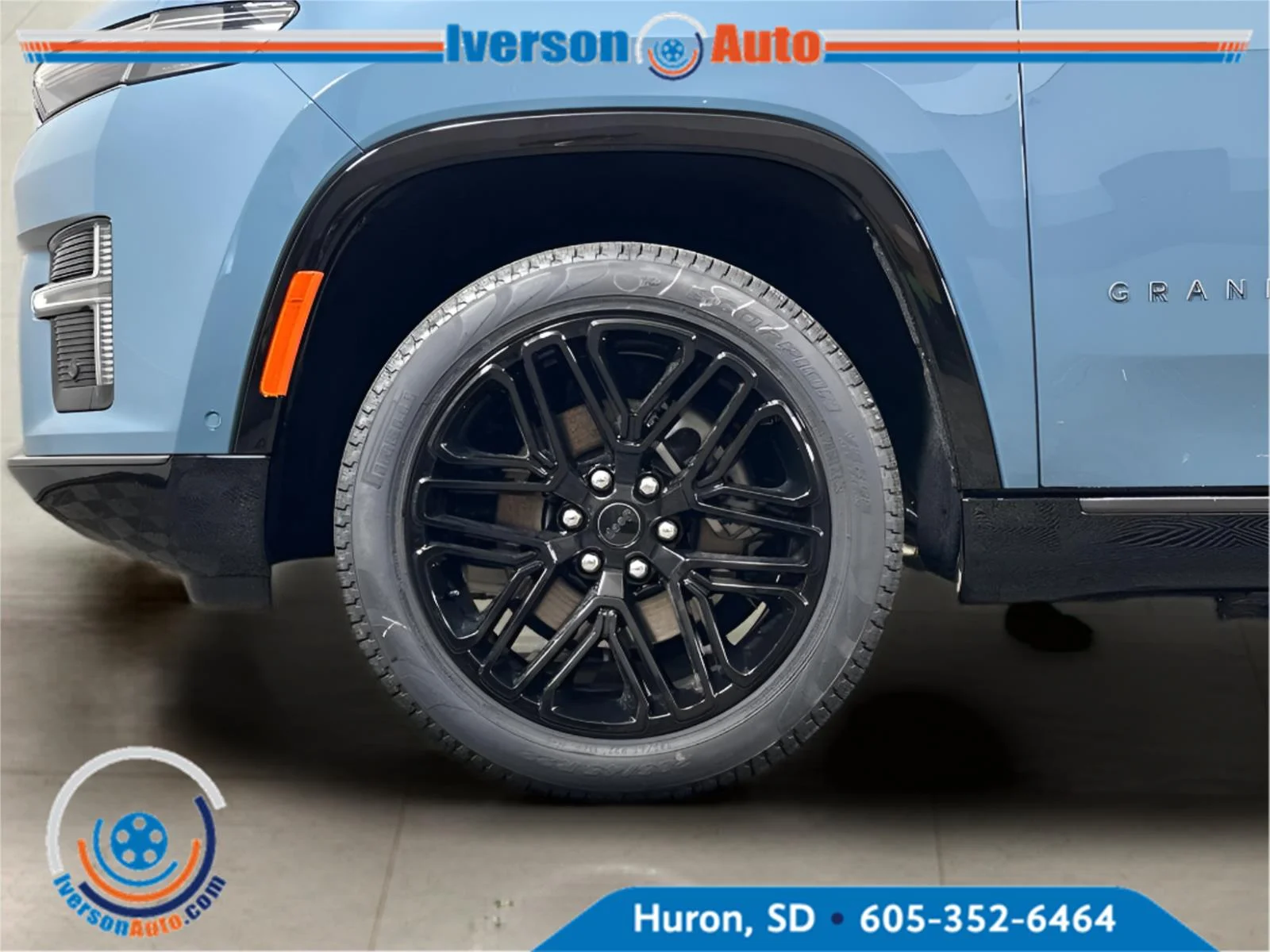 New 2026 Steel Blue Exterior Paint Jeep Limited Reserve image 7