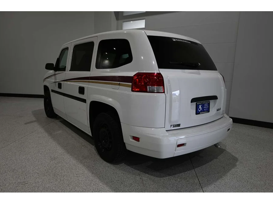 Used 2014 WHITE VPG DX Mobility Handicap Van image 8
