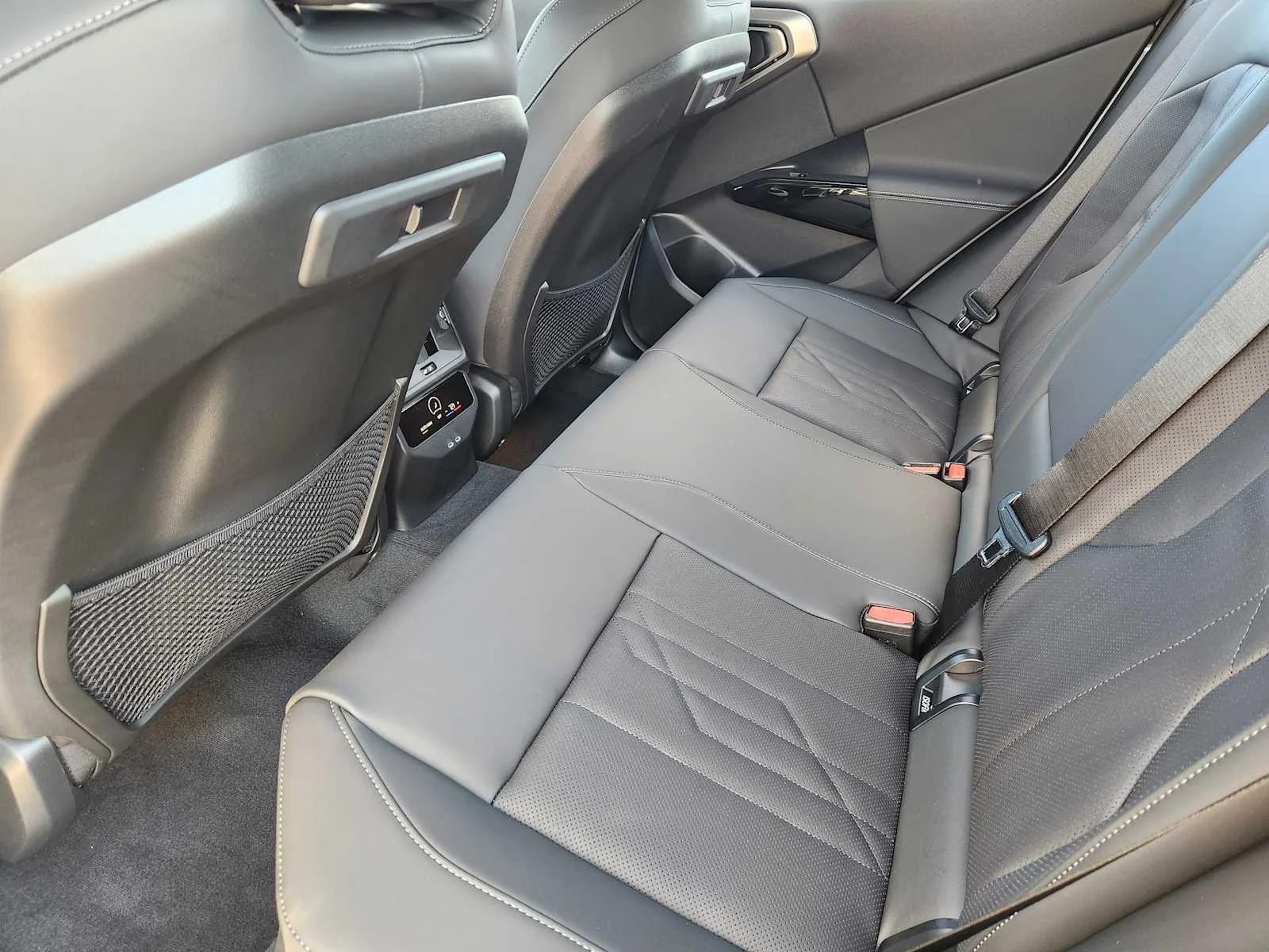 New 2026 Brooklyn Grey Metallic BMW 30 xDrive image 7