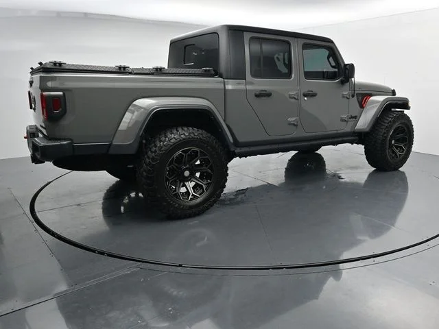 Used 2023 Gray Jeep Sport S image 9
