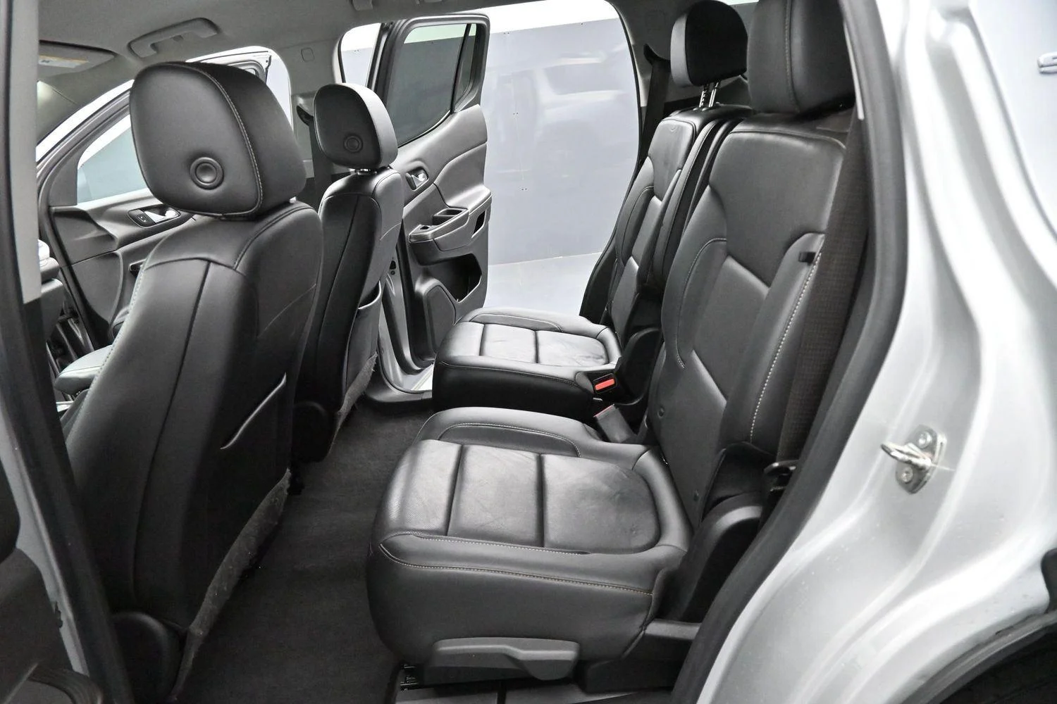 Used 2020 Quicksilver Metallic GMC SLT image 30