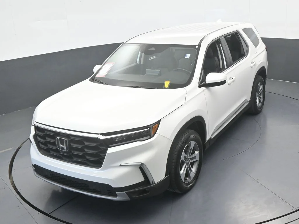 Used 2025 White Honda EX-L image 50