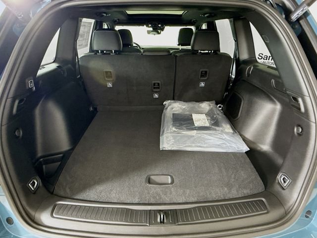 New 2026 Steel Blue Exterior Paint Jeep Limited Reserve image 26