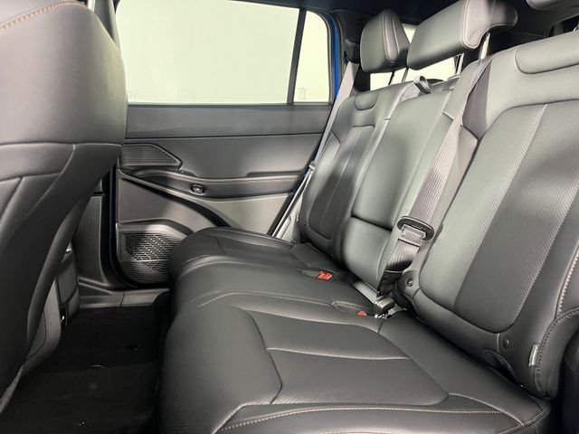 New 2026 Diamond Black Crystal Pearlcoat Jeep Limited image 10