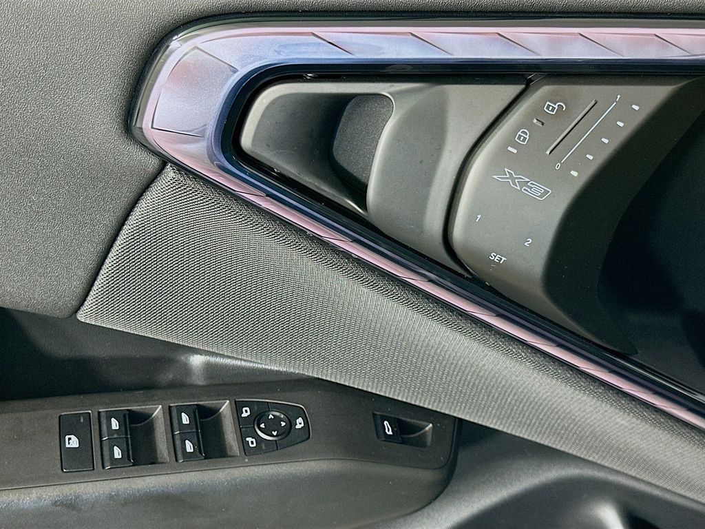 Used 2025 Skyscraper Grey Metallic BMW 30 xDrive image 17