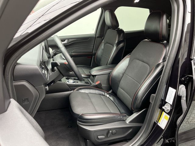 Used 2023 Agate Black Ford ST-Line image 12