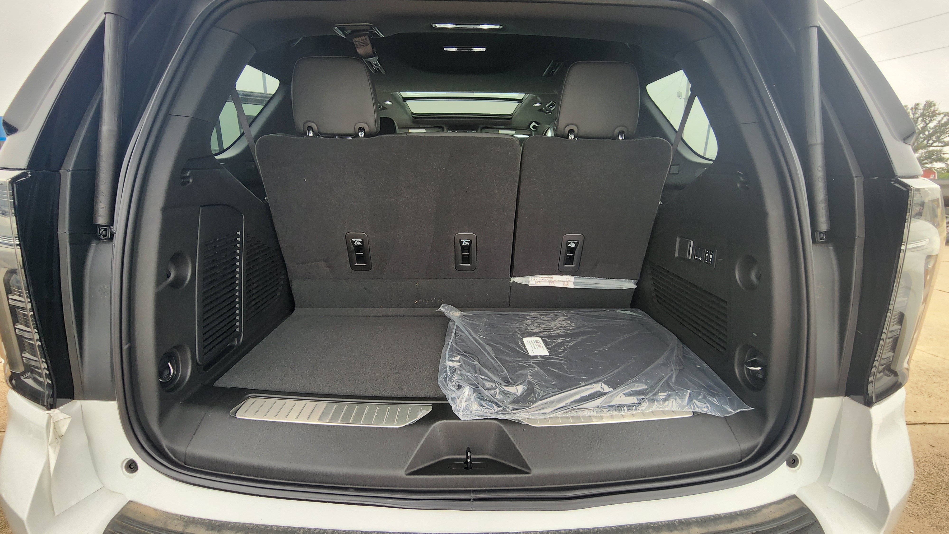 2026 Chevrolet Tahoe Z71 - Photo 23