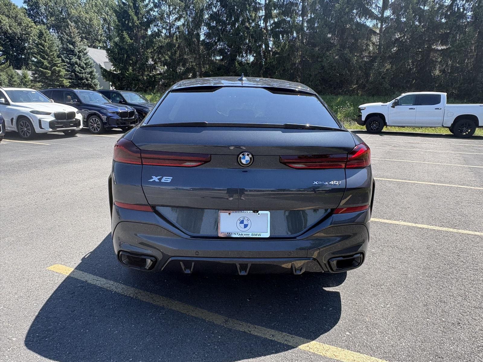 Used 2022 Arctic Gray Metallic BMW xDrive40i image 6