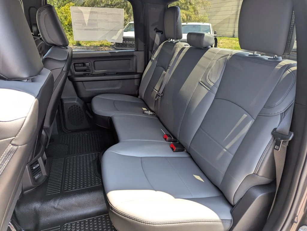 2025 RAM 3500 Tradesman - Photo 29
