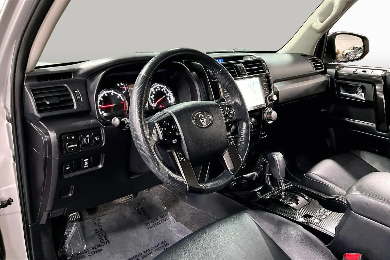 Used 2021 Classic Silver Metallic Toyota Venture image 18