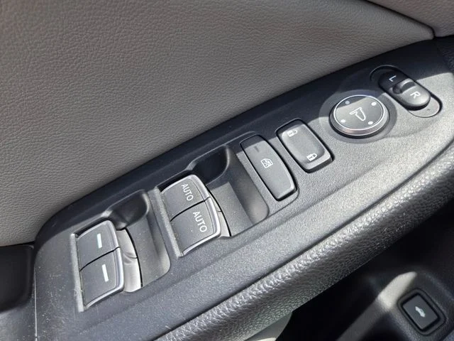 Used 2019 Silver Honda EX-L image 40