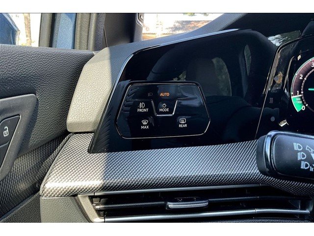New 2026 Slate Blue Metallic Volkswagen 2.0T SE image 15
