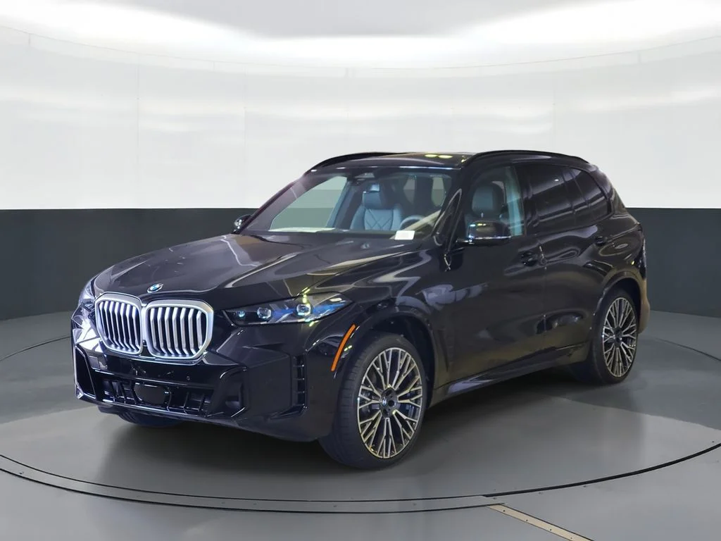 Used 2026 Black Sapphire Metallic BMW sDrive40i image 1