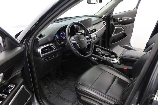 Used 2022 Gravity Gray Kia LX image 13