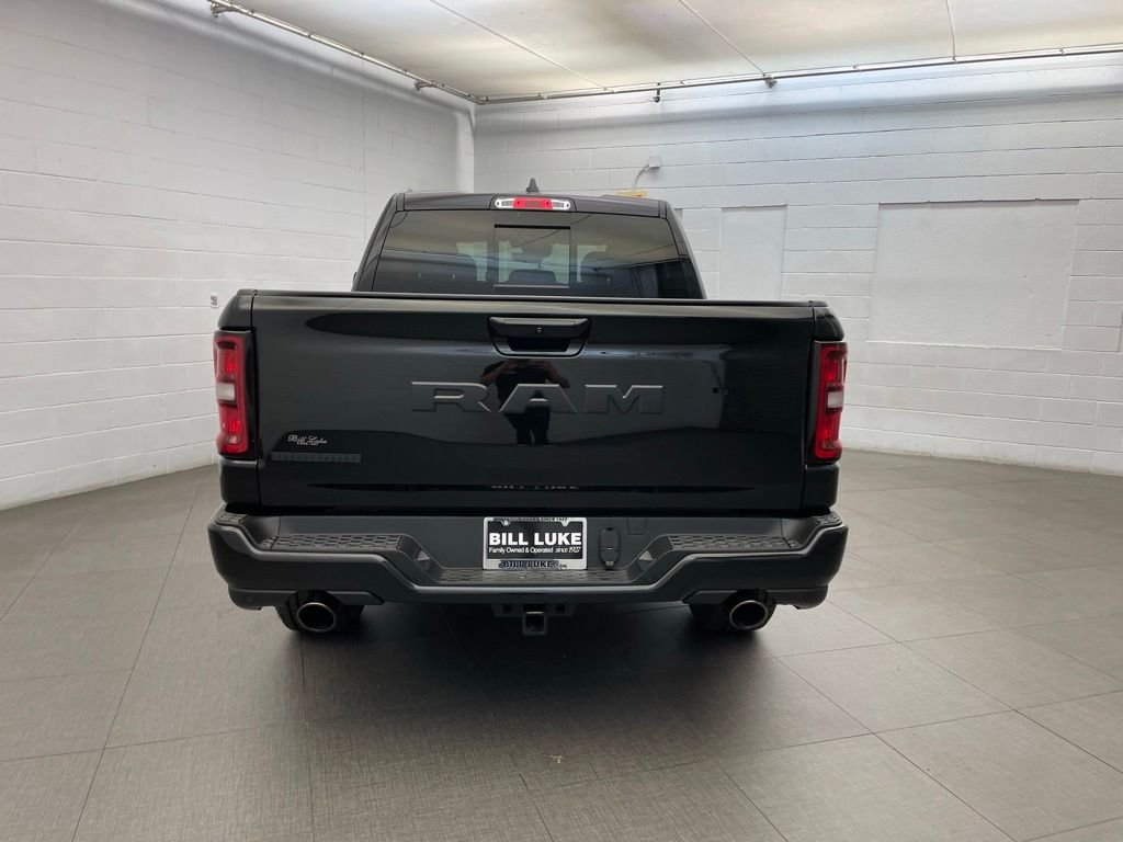 New 2026 Diamond Black Crystal Pearl-Coat Exterior Paint RAM Big Horn/Lone Star image 4