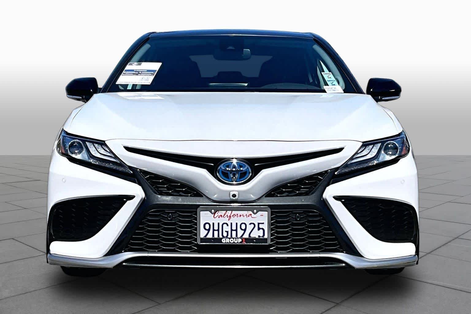 Used 2023 Wind Chill Pearl/Midnight Black Metallic Toyota Hybrid XSE image 3