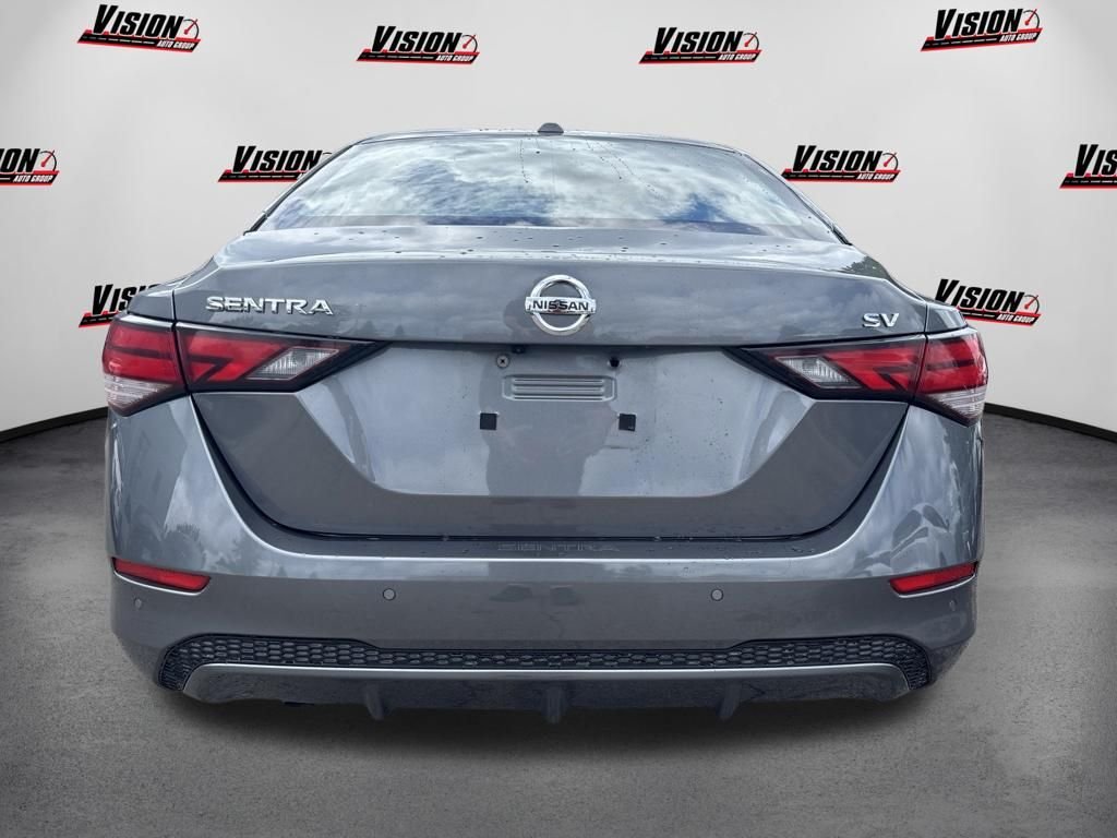 Used 2022 Gray Nissan SV image 6