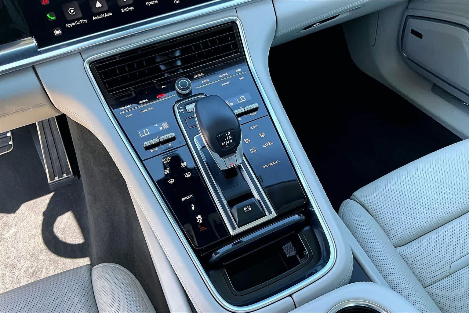 Used 2022 Dolomite Silver Metallic Porsche 4S image 15