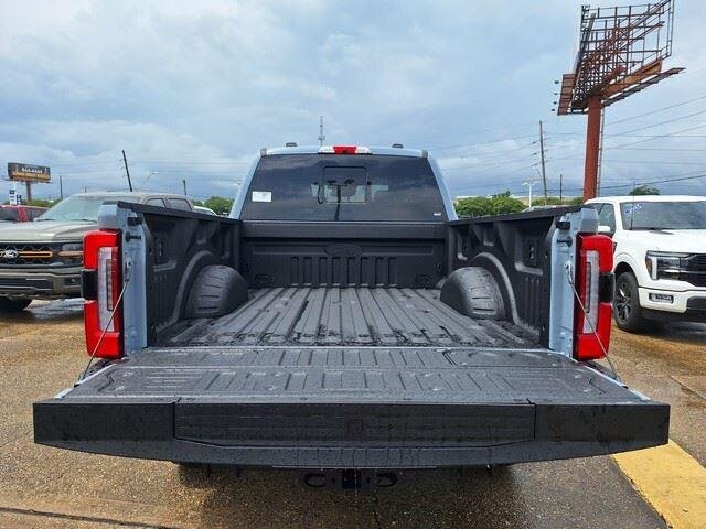 New 2026 Glacier Gray Metallic Tri-Coat Ford F-250® Platinum® image 28