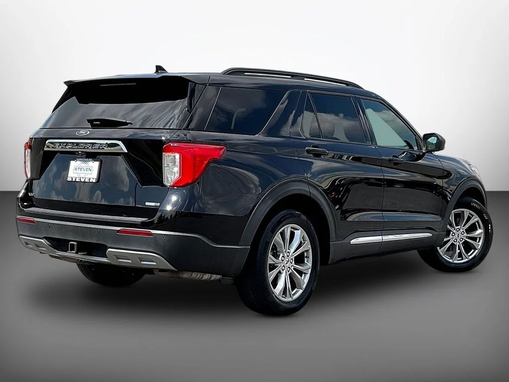 Certified Used 2020 Black Ford XLT image 6