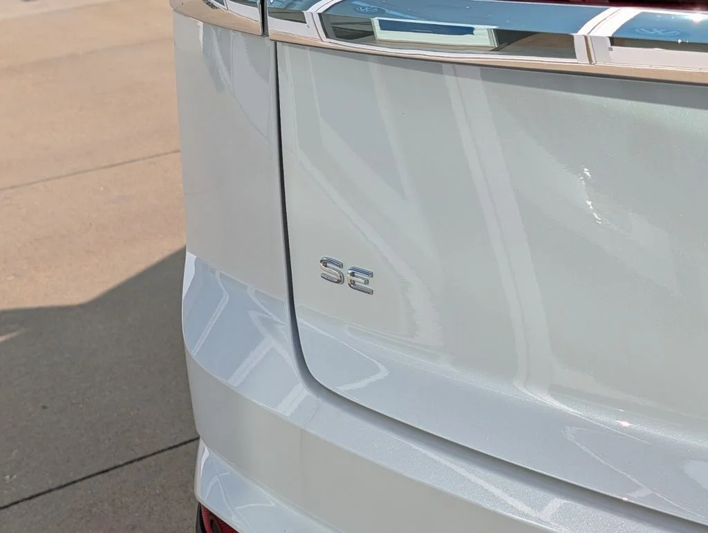 New 2026 White/off-white Volkswagen 2.0T SE w/Technology image 6