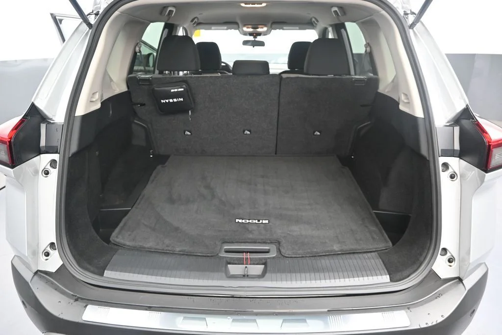 Used 2023 Silver Nissan SV image 15