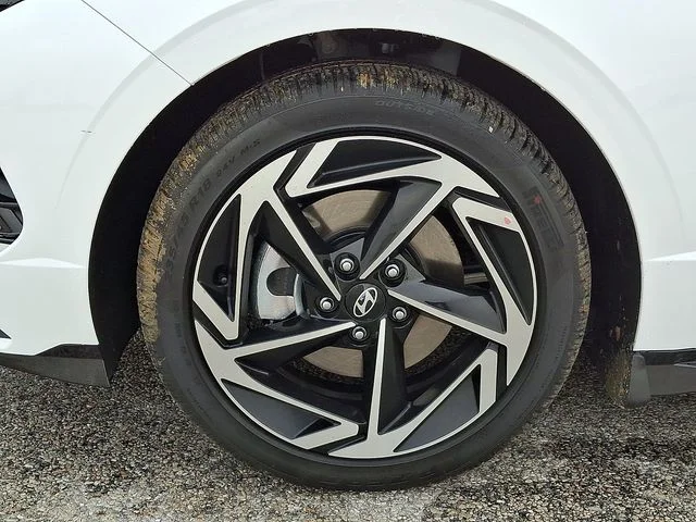 New 2026 White Hyundai SEL Sport image 19