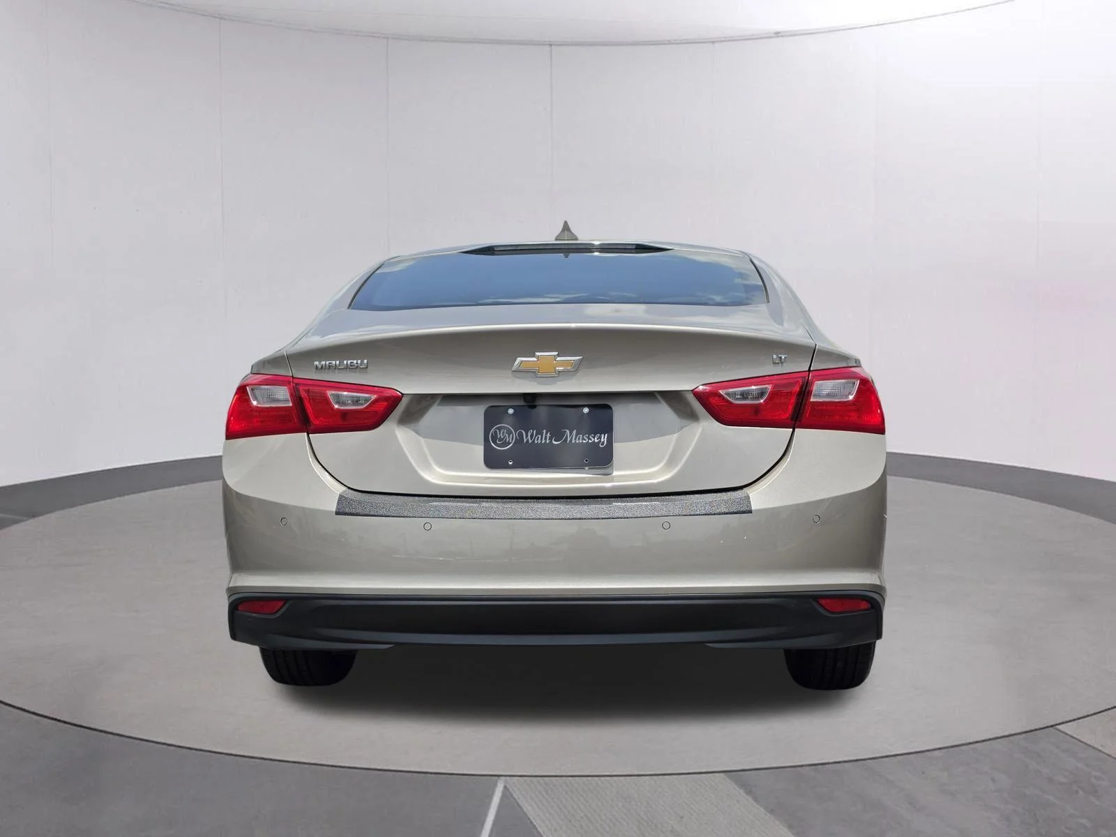 Used 2024 Mineral Gray Metallic Chevrolet LT image 7