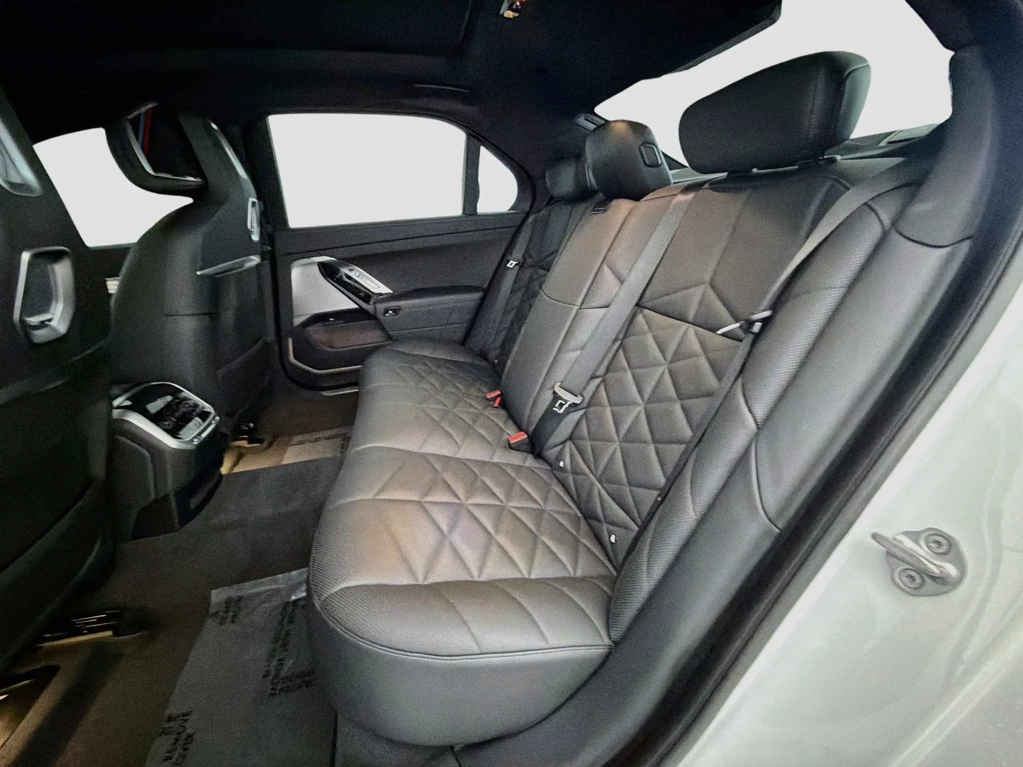 Used 2023 Mineral White Metallic BMW 740i image 20