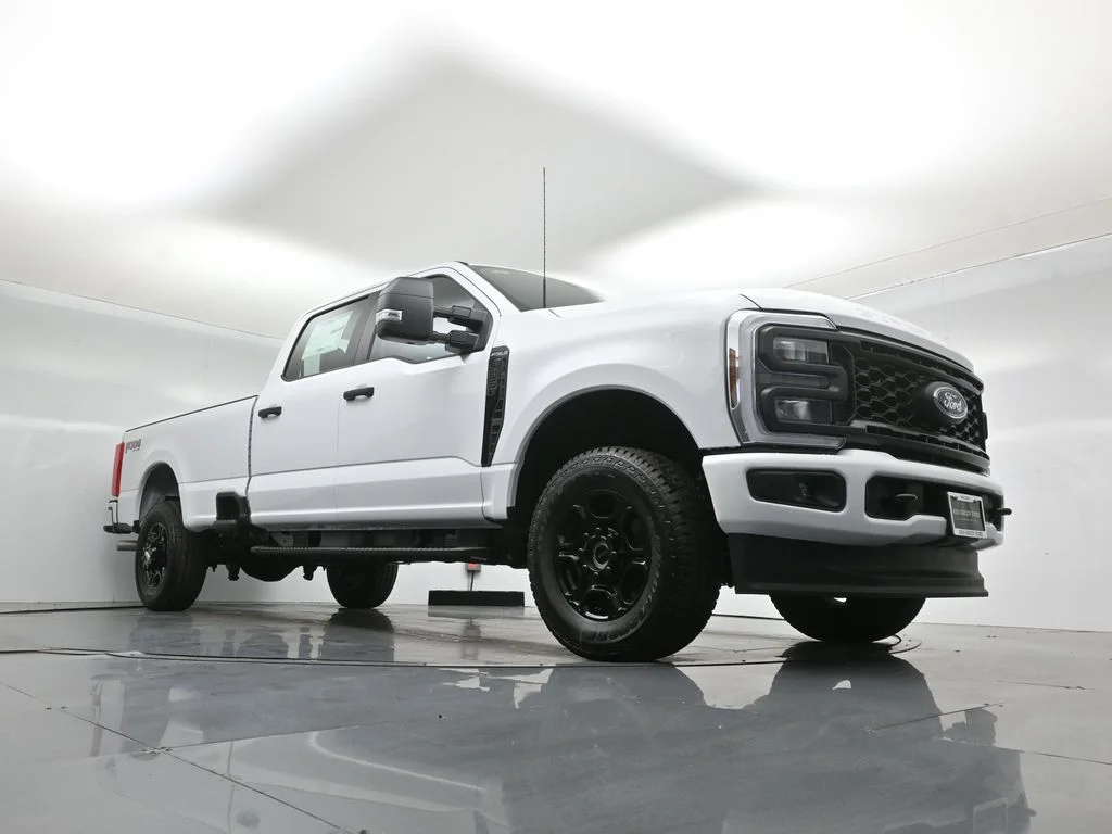 New 2026 Oxford White Ford XL image 40